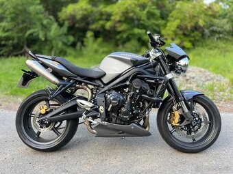 Triumph Street triple R - 2