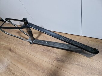 Kellys hacker 70 27,5" L carbon rám 2024 - 2