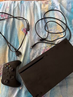 Predám Xbox Series X - 2