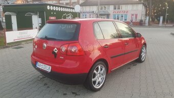 Predam wolksvagen golf 5. 1.9tdi. - 2