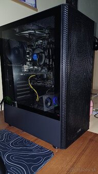 🖥️ Kompletný herný set – PC + 2 monitory + príslušenstv - 2
