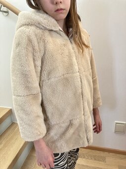 Dievčenský kožúštek ZARA vel. 128 - 2