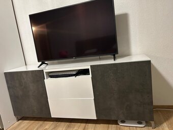 Komoda pod TV - 2