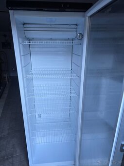 Chladiaca vitrina - 2