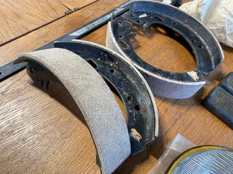 Diely Škoda 1203 - 2