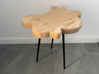 Kvetinový podstavec - 2