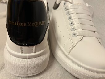 Fehér fekete  36os méret - 2