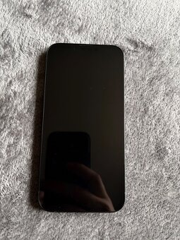 iPhone 13 128 GB Midnight – nová batéria + 2 obaly - 2