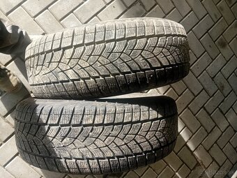 Predam 2ks zimne pneumatiky 215 60 R17 - 2