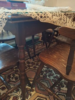 Stol a 6 ks stolicky drevene, kvalitne - 2