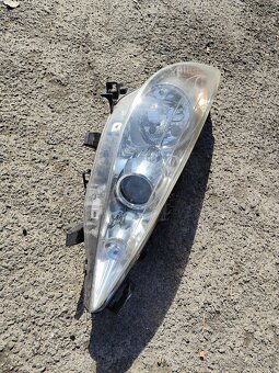 Svetlo Pravé Peugeot 207 - 2