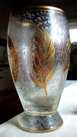 váza s oroplastikou a krištálová karafa - 2