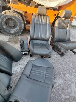 Predám sedačky Alfa Romeo 159 - 2