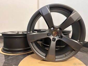 original Porsche Macan r20 95B 95B601025FM - 2