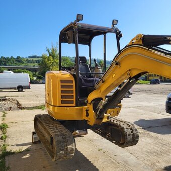 CAT 302.7D CR - 2