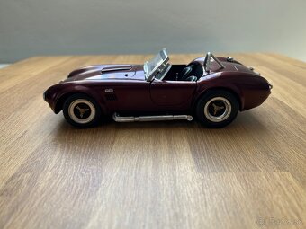 Shelby Cobra 427 1:18 Road tough - 2