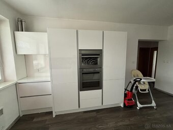 Predaj veľký 3 izbový byt s 2 balkónmi - 2