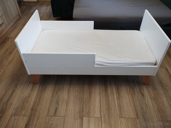 Predám detskú posteľ aj s matracom 65 x 120 x 60 cm - 2