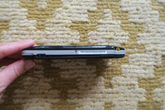 PSP 3004 s krabicou, hrami, púzdrom a ochranným sklíčkom - 2