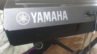 YAMAHA PSR S970 - 2
