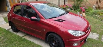 Peugeot 206 1.4i 55 kW, červená metalíza (garážované) klim. - 2