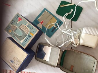 Retro holiaci strojček - 2