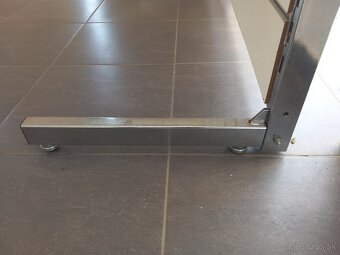 Zariadenie predajne textilu - 2