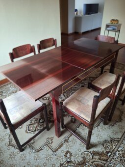 Predám jedálenský stôl so stoličkami - 2