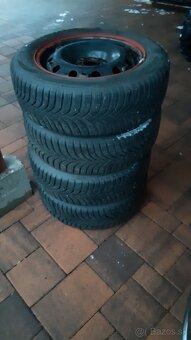 Zimne pneu185/60 r15 - 2