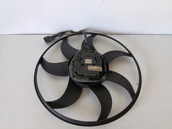 Ventilátor chladiča MERCEDES W211 1137328108 100€ - 2