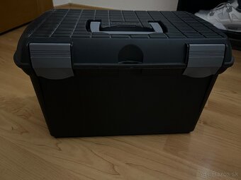 Predám jazdecký kufor s čistiacimi potrebami - 2