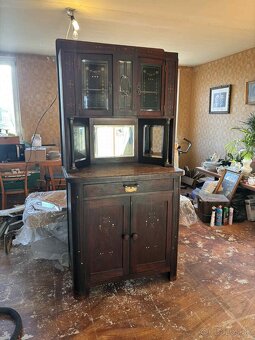 Predám secesny príborník s mramorom - 2