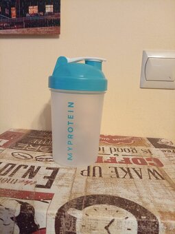 Plastový šejker Myprotein - 2