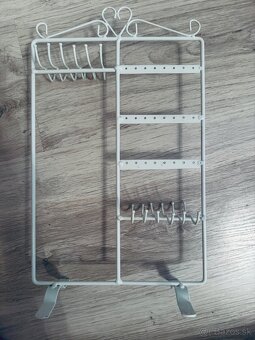 Stojan na bizuteriu - 2