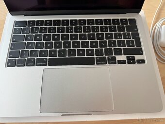 Macbook Air M3 // 16GB ram // 512 GB SSD // Silver - 2