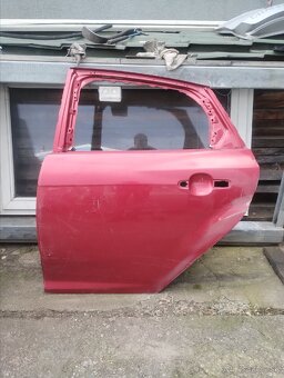 Ford Focus predné zadné dvere - 2