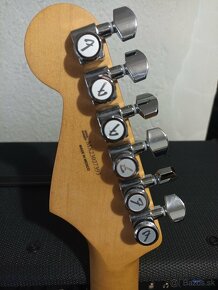 Elektrická gitara FENDER PLAYER PLUS STRATOCASTER PF SIENA S - 2