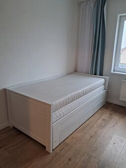 Biela posteľ rozťahovacia s úlożným priestorom - 2