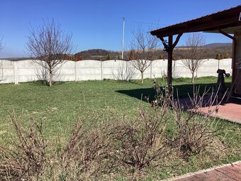 4-izbový RD s potenciálom ďaľšieho 3i domčeka na prenájom - 2