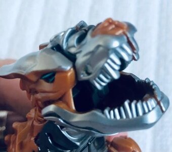 Hasbro Grimlock - transformácia v 1 kroku - 2