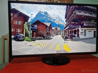 Predám LED TV SAMSUNG UE32F4000AW HD ready - 2