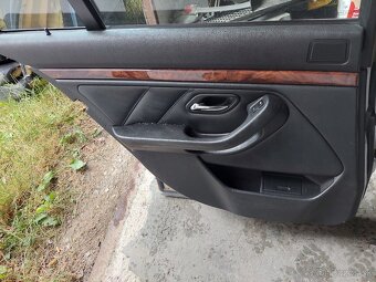 E39 kožený interiér - 2