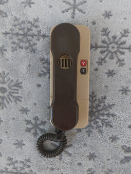Retro telefony nastenne vratnik TESLA - 2