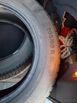 Continental 205/60/R16 - 2