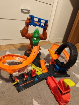 Hot wheels dráha king kong - 2
