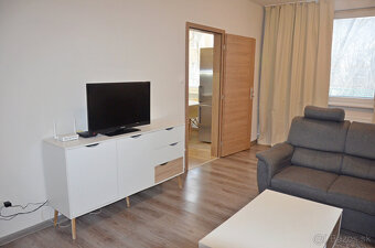 Prenájom - veľký 2izb. byt - Zlaté Moravce - 2