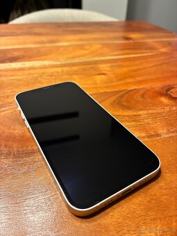 Predám Iphone 12 128 GB - 2