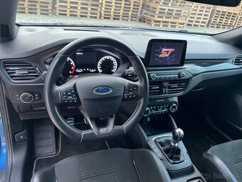 Ford Focus ST-3 2.3 -- Váš nový adrenalínový partner -- - 2