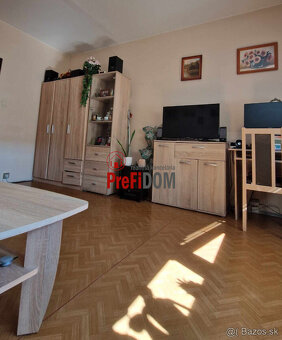 PREDAJ 1 izbový byt v meste Šurany s BALKÓNOM. - 2
