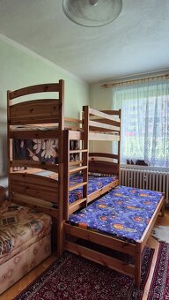 Detská poschodová posteľ pre tri osoby - 2